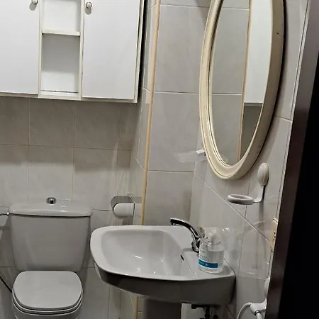 Imperial, 9